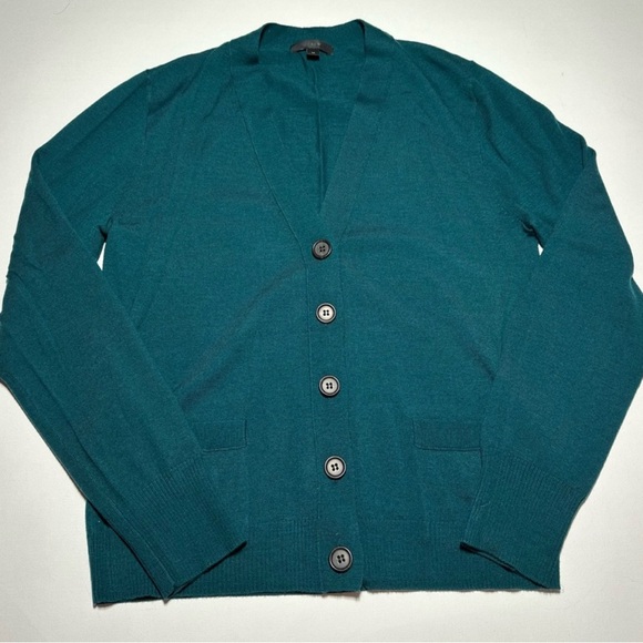 $88 J. CREW Women’s V-Neck  💯 Merino Wool Cardigan Sweater, Green, M, Medium - Picture 1 of 8